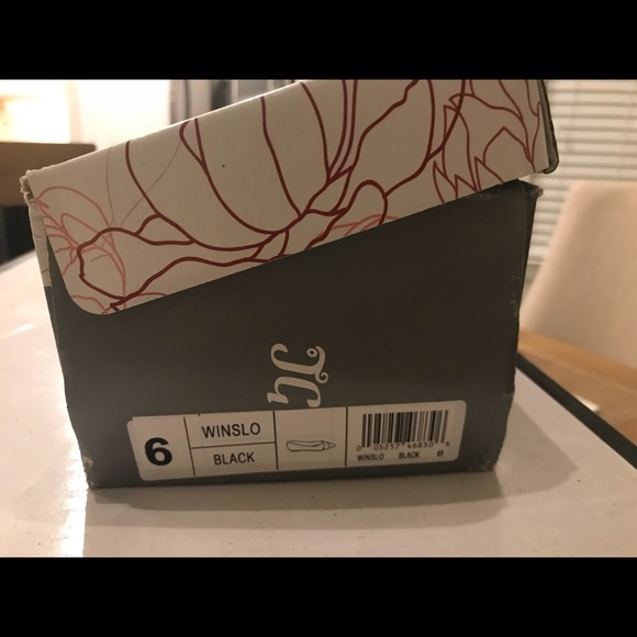 Black Winslo Flat - Journee Collection (DSW) - 6 - Picture 5 of 5